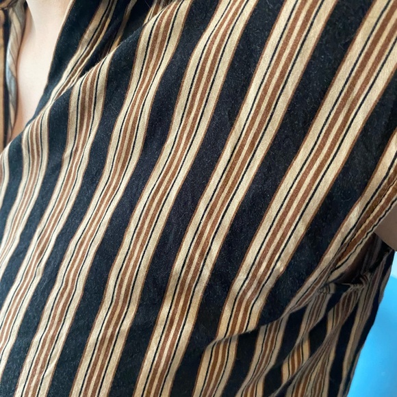 Sleeve less Blouse - Picture 3 of 8